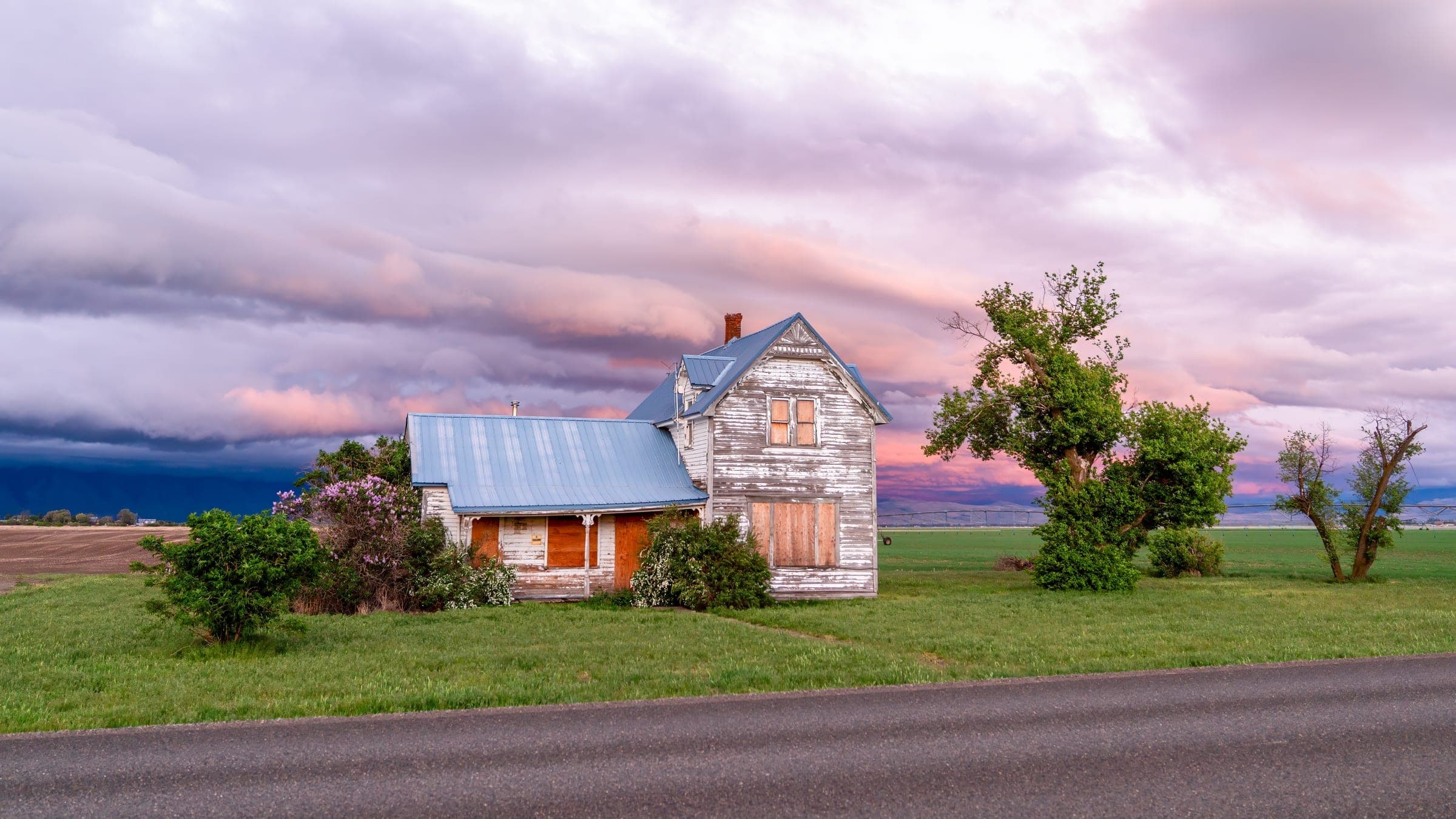 Sunset painting the eastern Grande Ronde Valley in warm light