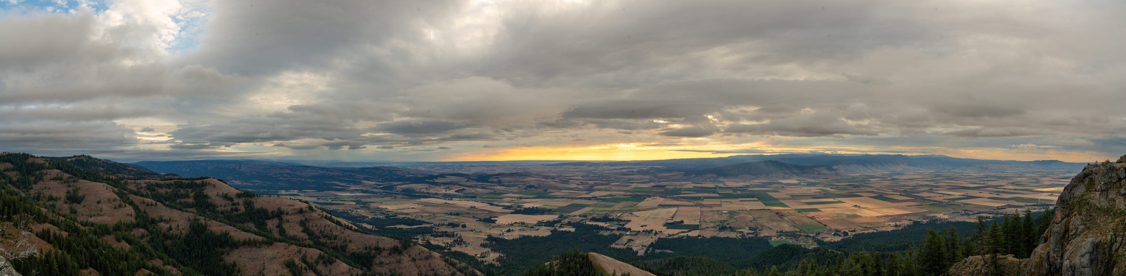Panoramic view from Indian Rock overlooking the Grande Ronde Valley